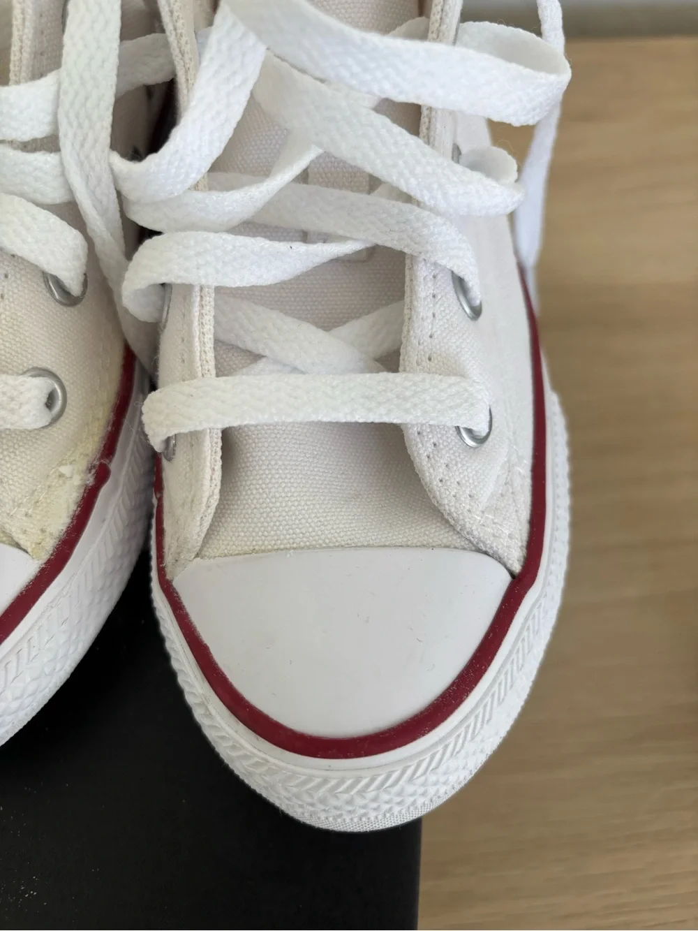 Converse Chuck Taylor All Star High Top Kids Youth Size 12 White Canvas Sneakers